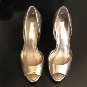 BCBG MAX AZRIA peep toe platform heels